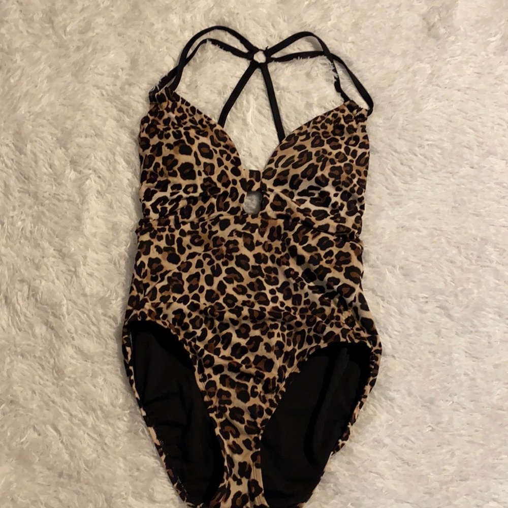 Time & tru one piece swimsuit